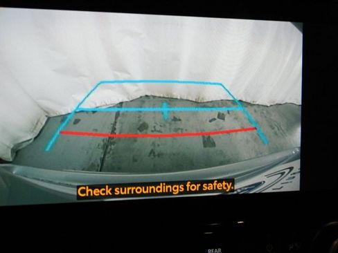 Used 2023 Toyota Highlander XSE image 27