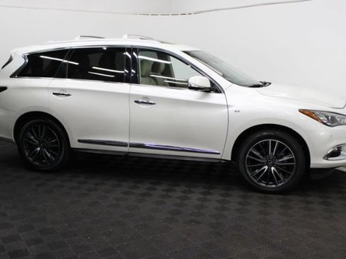 Used 2017 INFINITI QX60 Luxe w/ Deluxe Technology Package AWD/4WD image 4