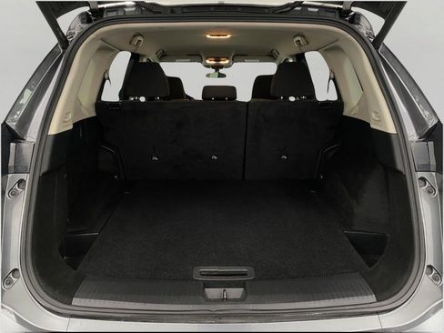 Certified 2025 Nissan Rogue SV AWD/4WD image 5