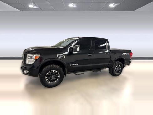 Used 2017 Nissan Titan PRO-4X AWD/4WD image 25