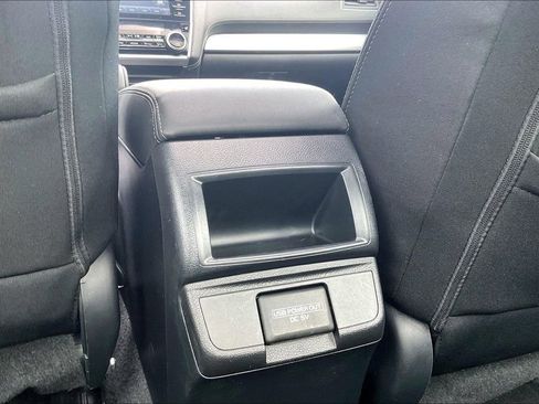 Used 2018 Subaru Legacy 2.5i Premium w/ Moonroof Package AWD/4WD image 39