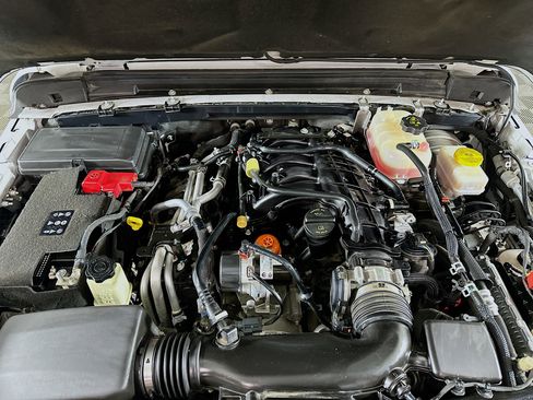 Used 2022 Jeep Wrangler Sport S image 31