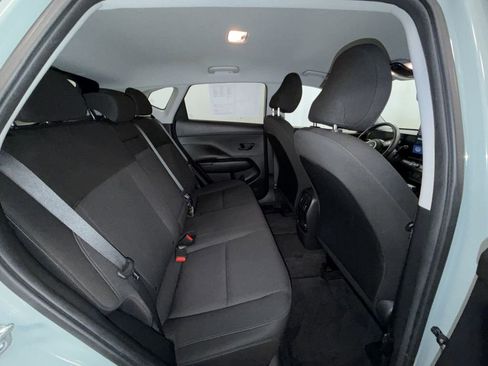 Used 2024 Hyundai Kona SEL AWD/4WD image 5