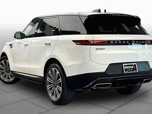 Used 2024 Land Rover Range Rover Sport SE image 12