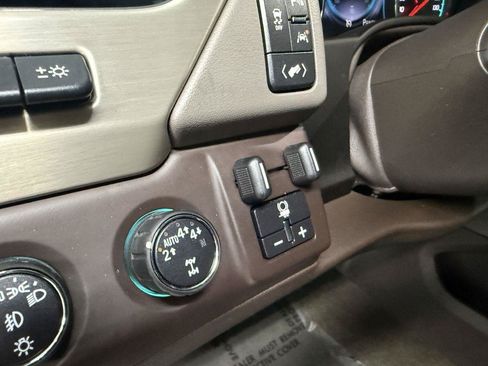 Used 2018 GMC Yukon XL Denali AWD/4WD image 18