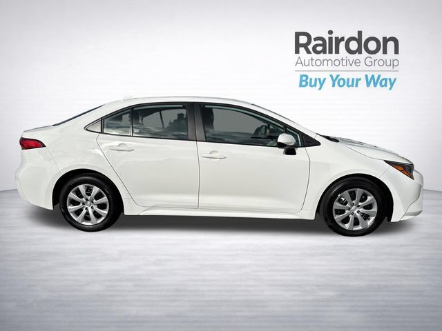 Used 2023 Toyota Corolla LE FWD image 8