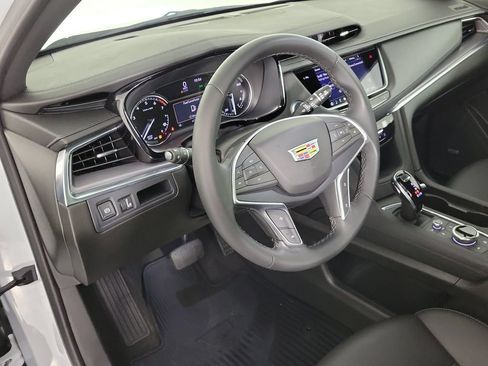 Used 2024 Cadillac XT5 Luxury FWD image 17