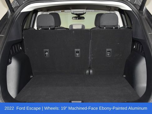 Used 2022 Ford Escape SE w/ SE Sport Appearance Package image 30
