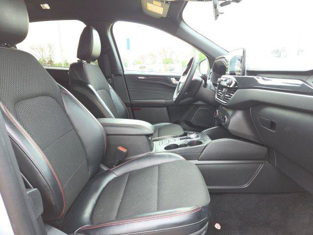 Certified 2025 Ford Escape ST-Line FWD image 19