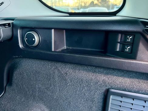 Used 2022 Land Rover Discovery Sport S R-Dynamic image 40