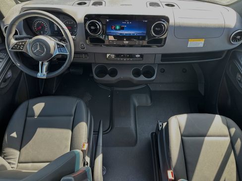 New 2025 Mercedes-Benz Sprinter 2500 image 13