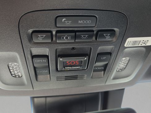 Used 2019 Toyota Avalon Limited w/ Advanced Safety Package FWD image 31
