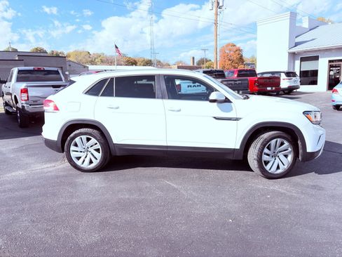 Used 2021 Volkswagen Atlas Cross Sport SE image 5