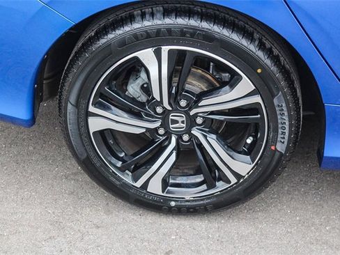 Used 2018 Honda Civic Touring image 13