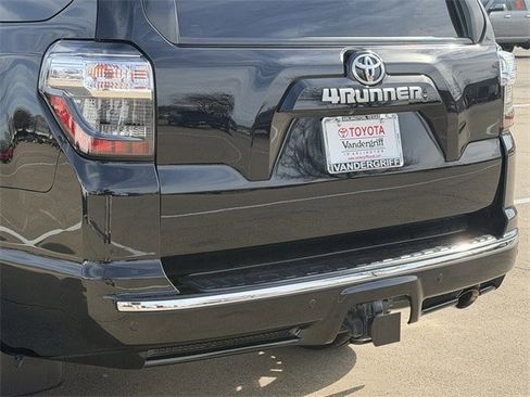 Used 2018 Toyota 4Runner Limited image 6