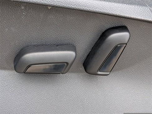 Certified 2023 Volkswagen Tiguan SE w/ Panoramic Sunroof Package image 20