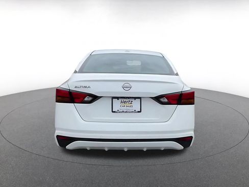 Used 2025 Nissan Altima 2.5 SV FWD image 10