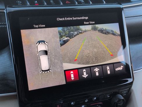 Used 2023 Jeep Grand Cherokee Limited w/ Luxury Tech Group II image 31