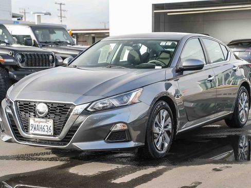 Used 2021 Nissan Altima 2.5 S w/ Driver Assist Package image 3