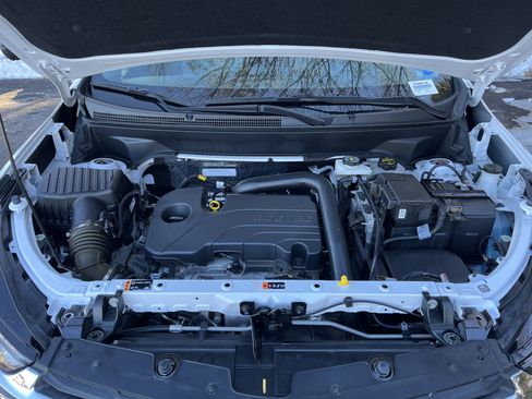 Used 2024 Chevrolet Equinox LS w/ Driver Confidence II Package image 32