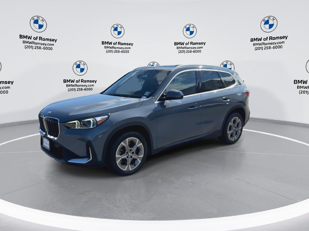 Used 2023 BMW X1 xDrive28i AWD/4WD image 4