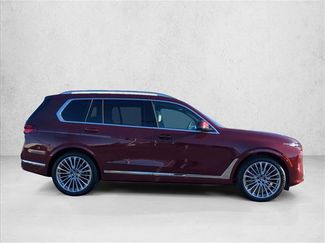 Used 2025 BMW X7 xDrive40i video 4