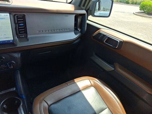 Used 2022 Ford Bronco Outer Banks AWD/4WD image 17