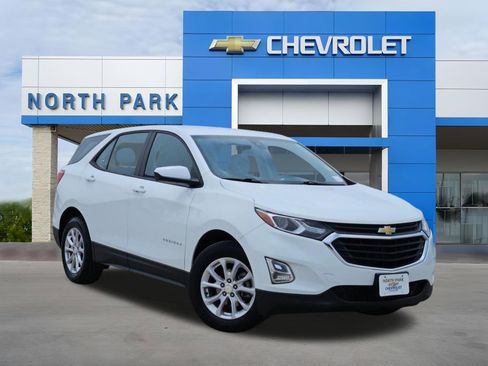 Certified 2021 Chevrolet Equinox LS FWD image 1
