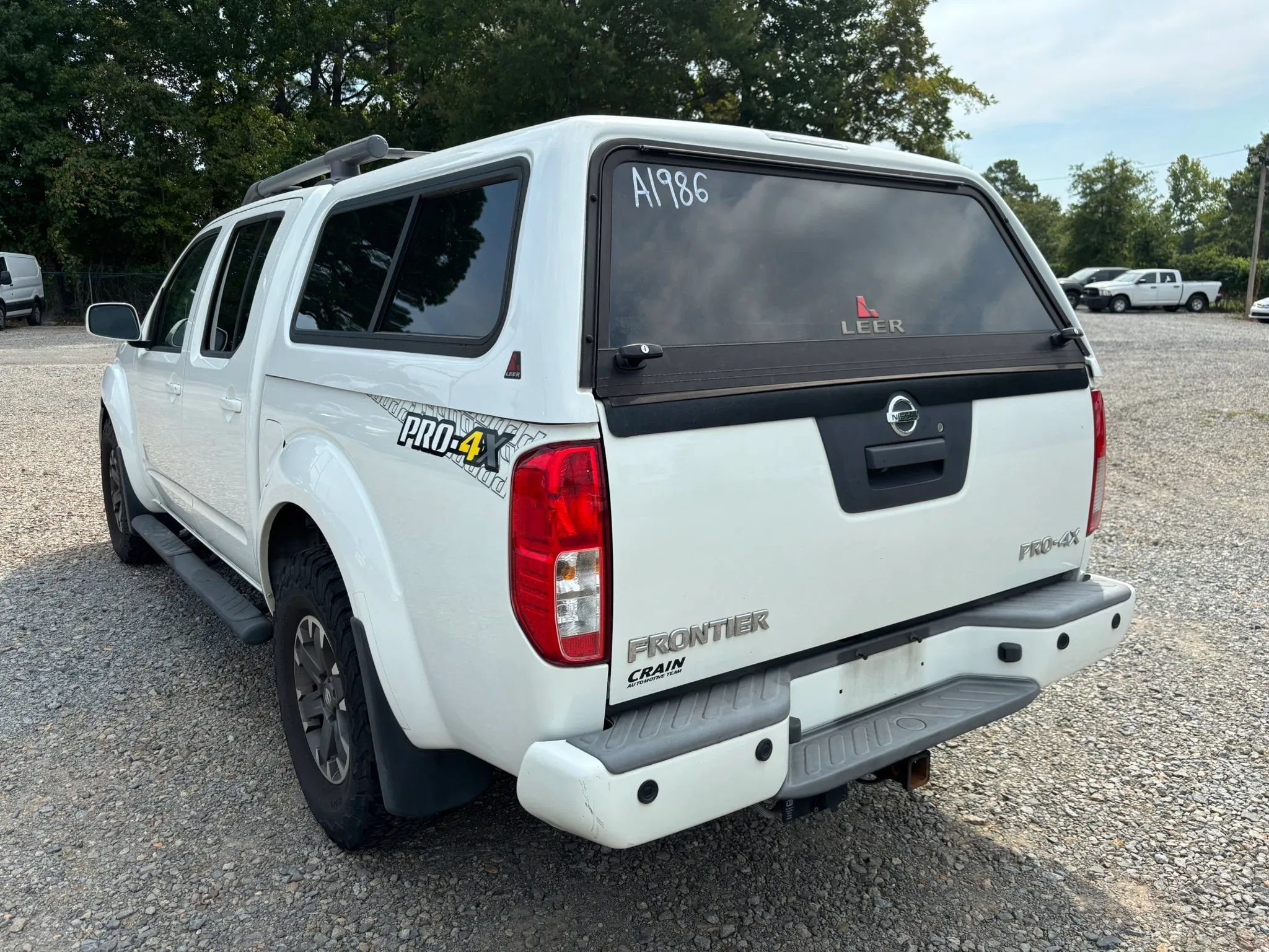 Used 2015 Nissan Frontier PRO-4X w/ Pro-4x Luxury Package AWD/4WD image 2