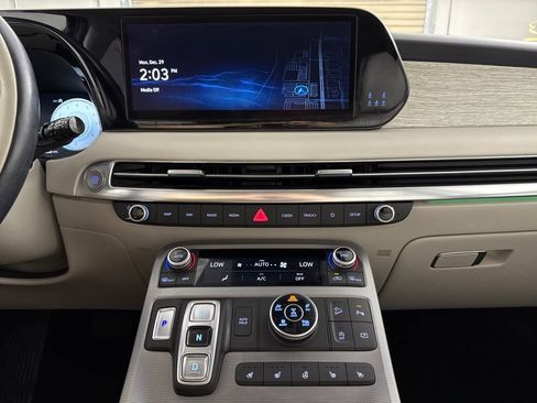 Used 2023 Hyundai Palisade Calligraphy image 19