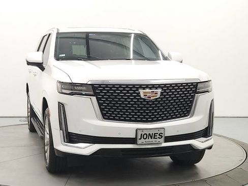 Used 2023 Cadillac Escalade Premium Luxury AWD/4WD image 2