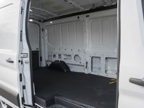 New 2026 Ford Transit 250 148 Medium Roof image 29