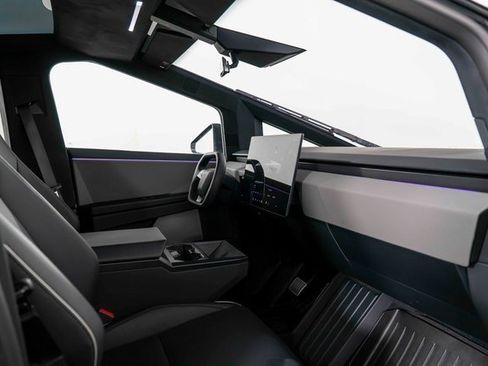 Used 2024 Tesla Cybertruck AWD Crew Cab image 25