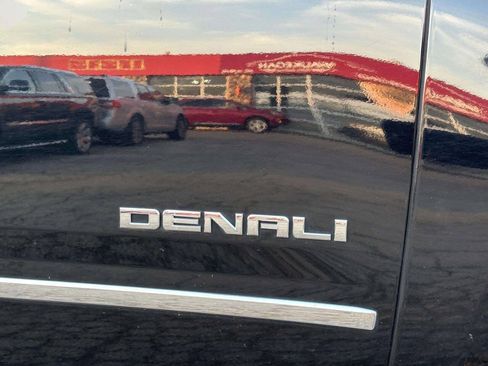 Used 2018 GMC Yukon XL Denali w/ Denali Ultimate Package AWD/4WD image 41