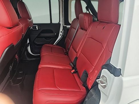 Used 2024 Jeep Wrangler Unlimited Rubicon 392 image 37