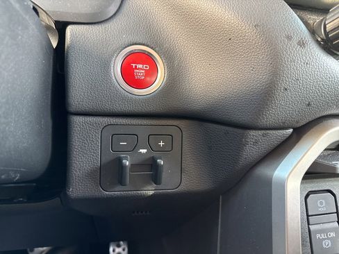 Used 2024 Toyota Tundra Limited image 26