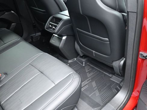 New 2026 Cadillac Lyriq Luxury image 19