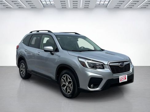 Used 2021 Subaru Forester Premium AWD/4WD image 2
