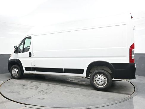 Used 2024 RAM ProMaster 2500 w/ Convenience Group FWD image 4