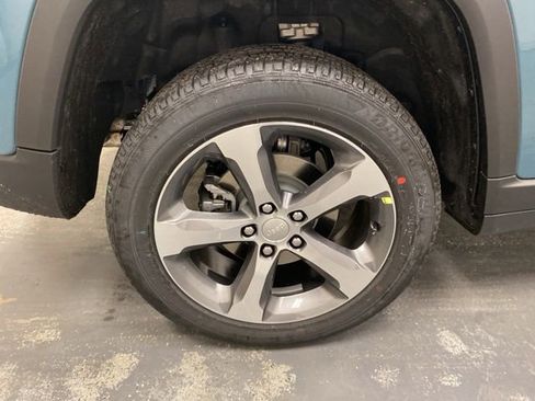 New 2026 Jeep Grand Cherokee Limited image 33