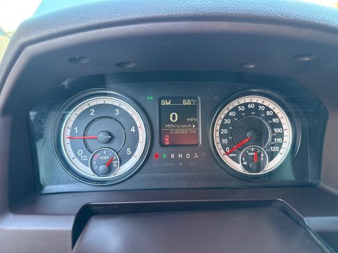 Used 2016 RAM 2500 SLT image 17