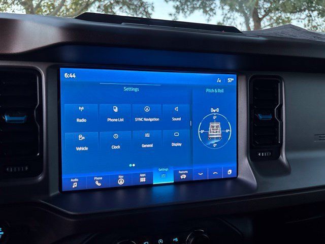 Used 2023 Ford Bronco Outer Banks w/ Sasquatch Package AWD/4WD image 27