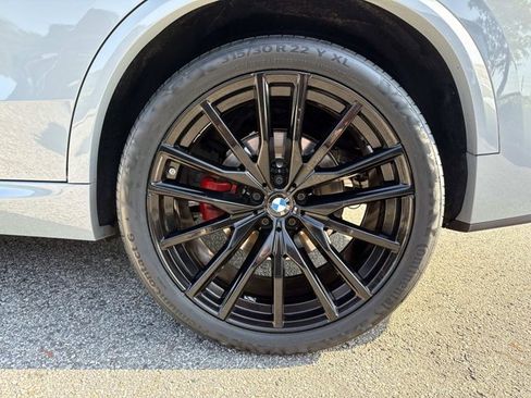 Used 2024 BMW X5 xDrive40i w/ M Sport Package AWD/4WD image 10