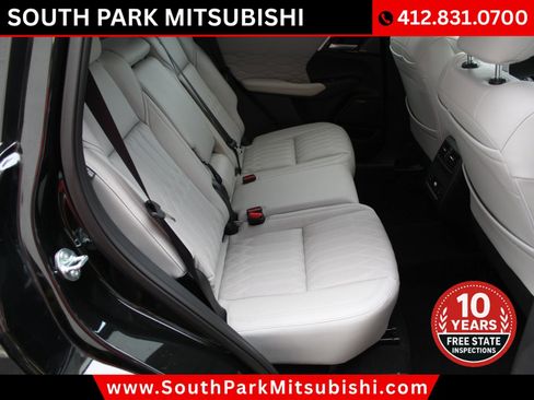Used 2025 Mitsubishi Outlander GT image 17