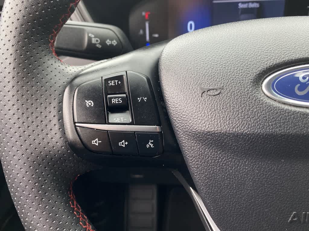 Used 2025 Ford Escape ST-Line Select AWD/4WD image 19