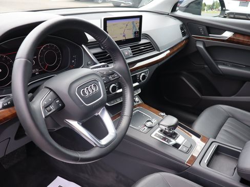 Used 2018 Audi Q5 2.0T Premium AWD/4WD image 9