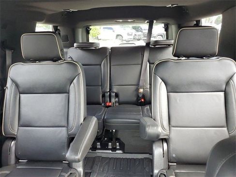 Used 2022 GMC Yukon SLT w/ SLT Premium Package image 59
