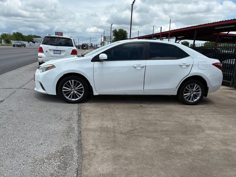 Used 2014 Toyota Corolla LE FWD image 7