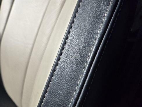 Used 2025 Subaru Outback Limited image 16