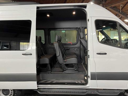 Used 2025 Mercedes-Benz Sprinter 2500 image 13
